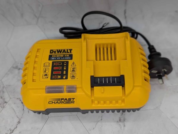 DeWalt 18V XR Fast Battery Charger (DCB118) - BP376601
