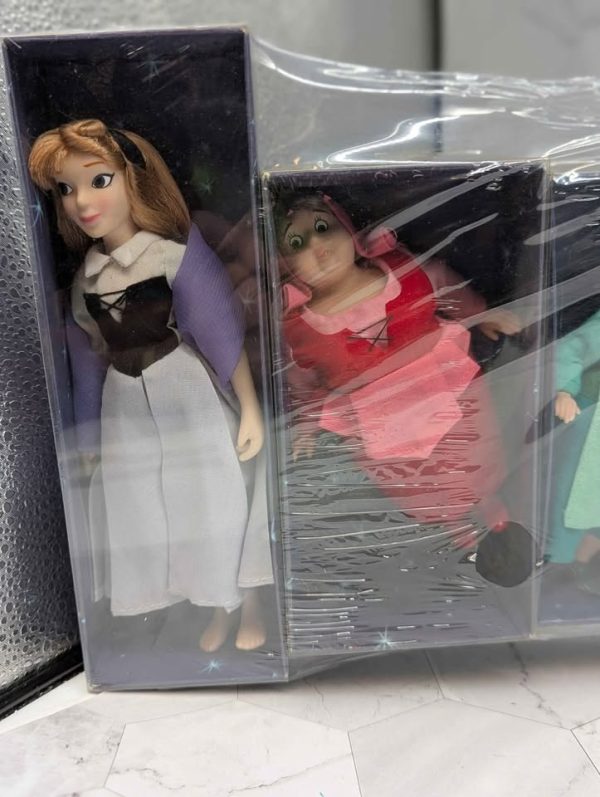 DeAgostini Disney 9 Pce Sleeping Beauty Porcelain Doll Figures - BP380327-3 - Image 2