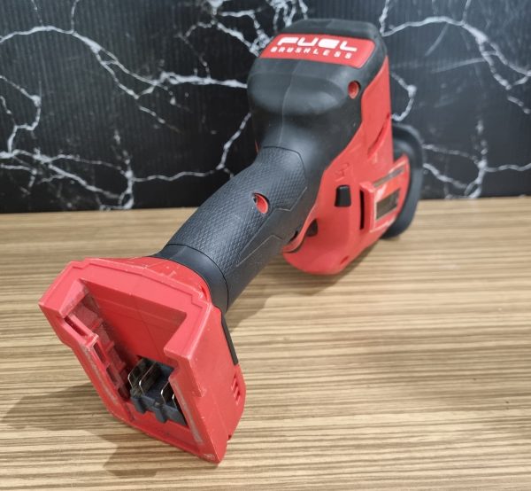 Milwaukee 18V Reciprocating Saw TW375667 - Image 4