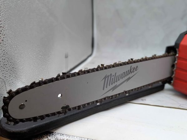 Milwaukee 18V 406mm Chainsaw Skin-Only (M18FCHS) - BP376551 - Image 6