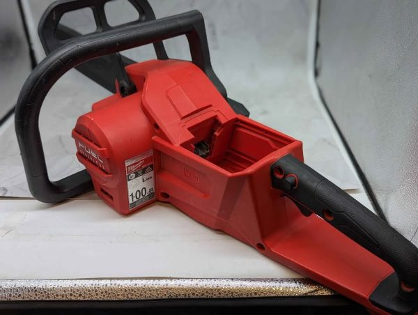 Milwaukee 18V 406mm Chainsaw Skin-Only (M18FCHS) - BP376551 - Image 4