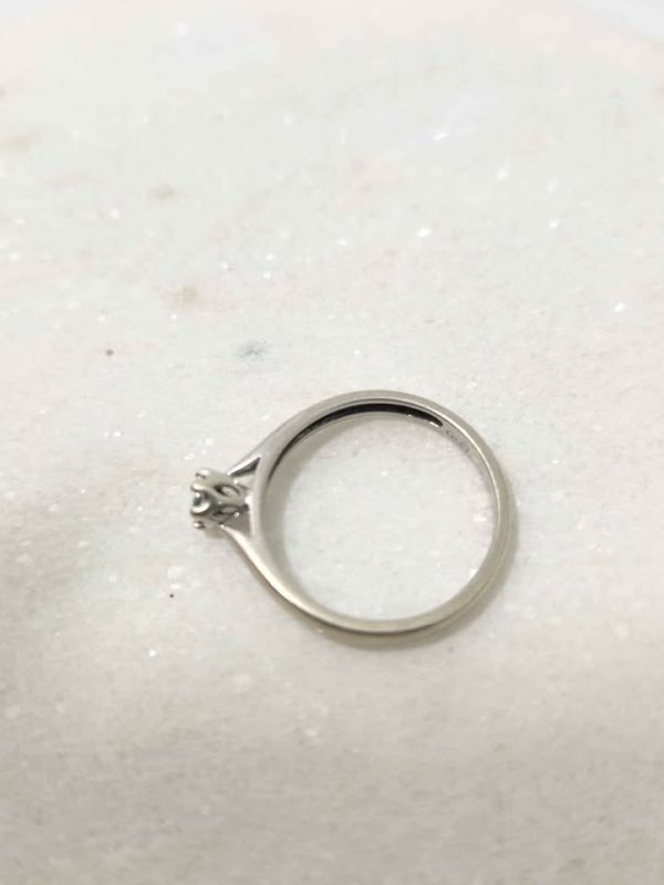 9CT WHITE GOLD RING (SIZE:N) #GN379446RING - Image 3