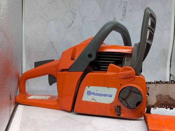 Husqvarna E-Series 238 Petrol Chainsaw - BP383237 - Image 5