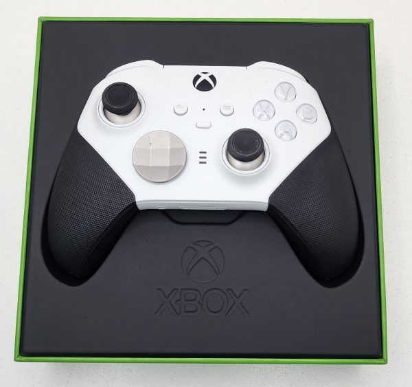 Xbox Elite Wireless Controller Series 2 - IP384300 - Image 13