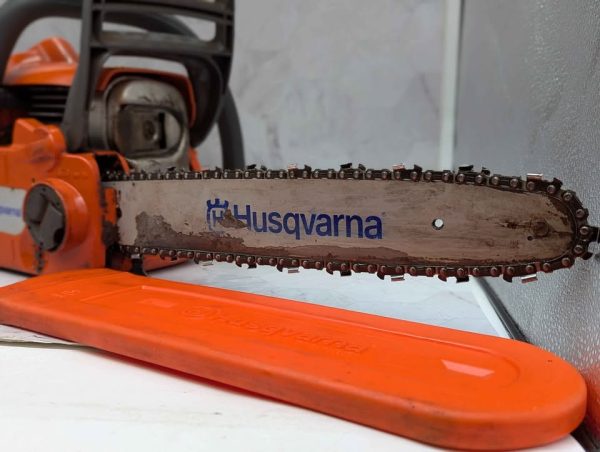 Husqvarna E-Series 238 Petrol Chainsaw - BP383237 - Image 4