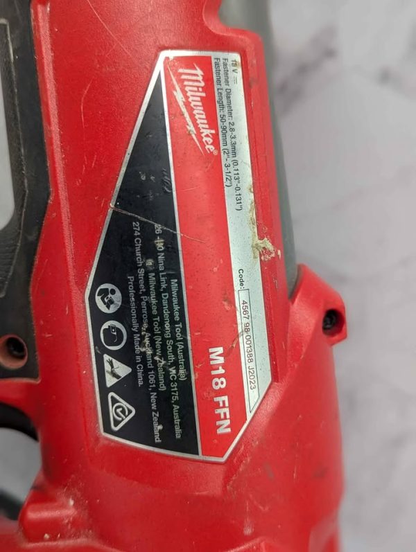 Milwaukee 18V 30°-34° Framing Nailer Skin-Only (M18FFN) - BP384079 - Image 4