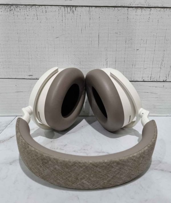 SENNEHEISER MOMENTUM 4 HEADPHONES TW367772 - Image 5