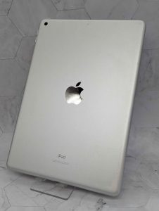 Apple iPad 128GB (8th Gen) - BP382385