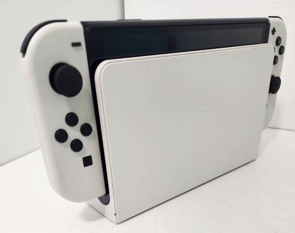NINTENDO SWITCH OLED W/CHARGER AND DOCK #GN383144 - Image 3