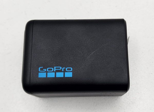 Go Pro Battery Charger and 2 x Batteries - IP381488 - Image 3