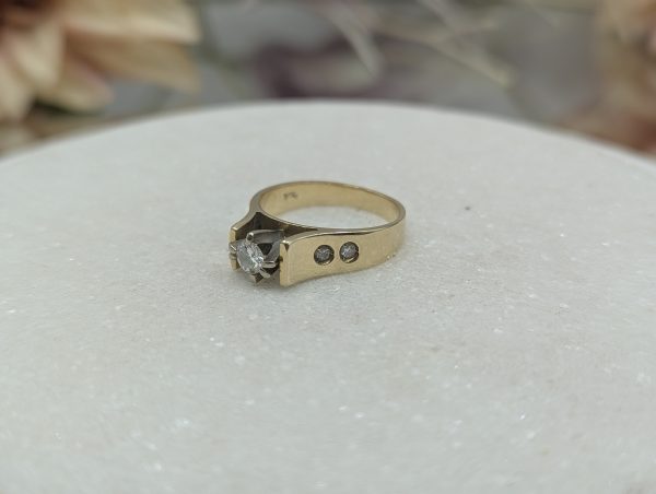 Ladies 14CT Yellow Gold Diamond Solitaire Engagement Ring (3.7gms) - BP335157