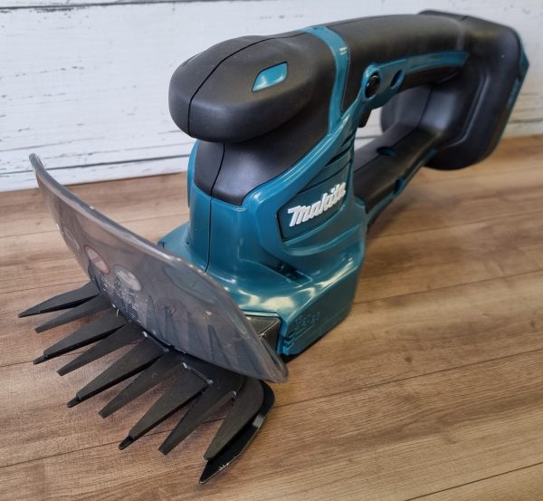 Makita 18V Grass Shear TW379531 - Image 9