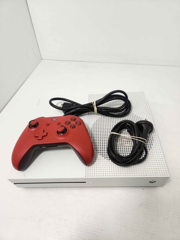 MICROSOFT XBOX ONE S CONSOLE WITH CORDS AND CONTROLLER #GN384376 - Image 11