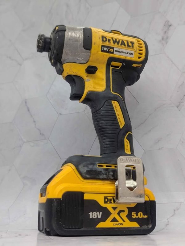 DeWalt Brushless 5.0Ah Drill and Impact Driver Kit (DCK266P2T) - BP385795 - Image 6