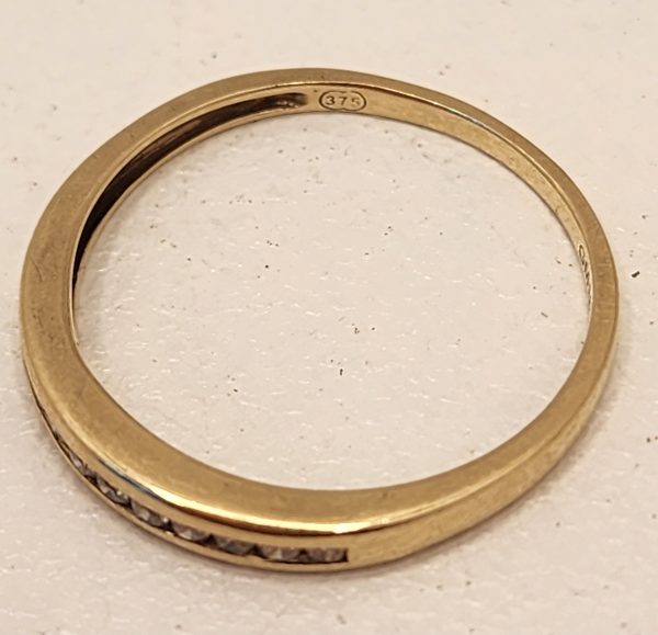 Ladies 9Ct Yellow Gold Illusion Diamond Ring Set - IP344310 - Image 8