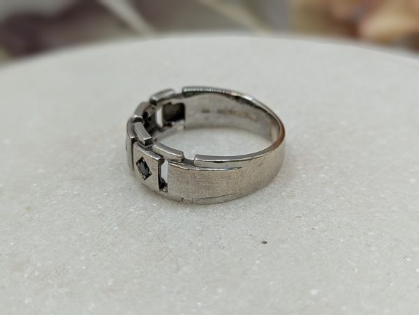 Mens 10CT White Gold and Black Diamond Ring (6.3gms) - BP337554 - Image 5