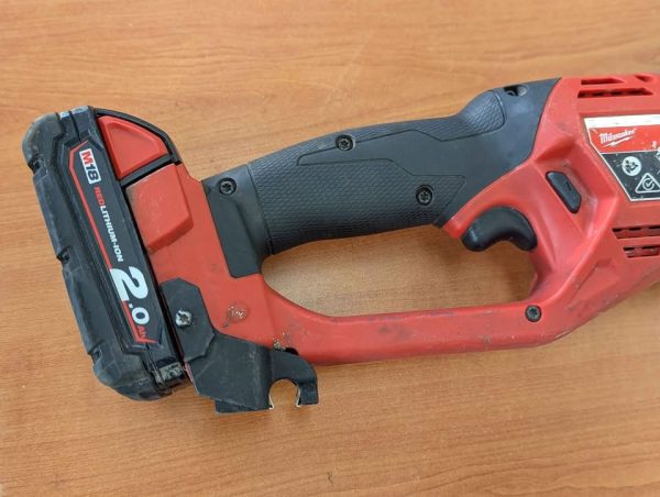 Milwaukee 18V FUEL HOLE HAWG Right Angle Drill w/ 2.0Ah Battery - BP383782 - Image 6