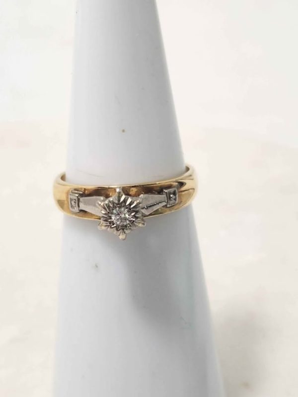 18CT YELLOW GOLD RING (SIZE:L) #GN384424 - Image 13