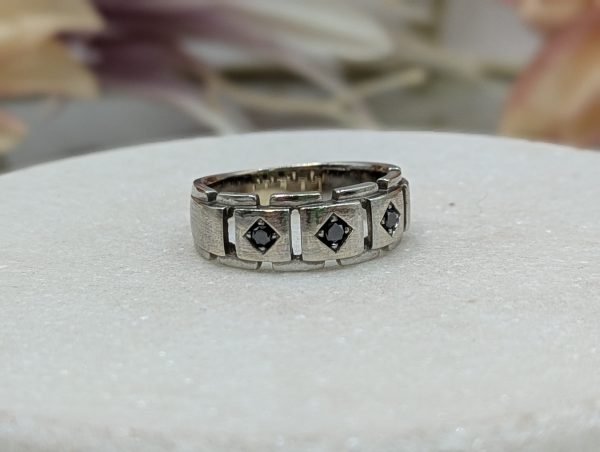 Mens 10CT White Gold and Black Diamond Ring (6.3gms) - BP337554 - Image 7