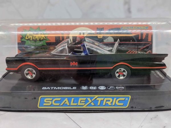 ScaleXtric 1:32 1966 TV Series Batmobile Model Car - BP383102 - Image 2