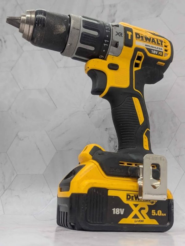 DeWalt Brushless 5.0Ah Drill and Impact Driver Kit (DCK266P2T) - BP385795 - Image 5