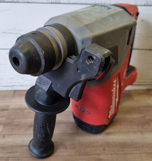 Milwaukee 18V Rotary Hammer Drill TW371551 - Image 3