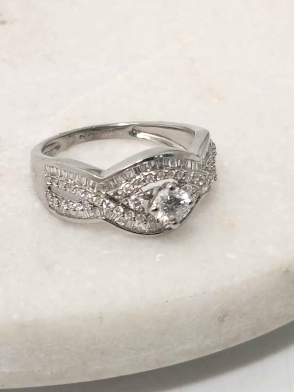 LADIES 18CT WHITE GOLD RING WITH VALUATION #GN384427 - Image 11