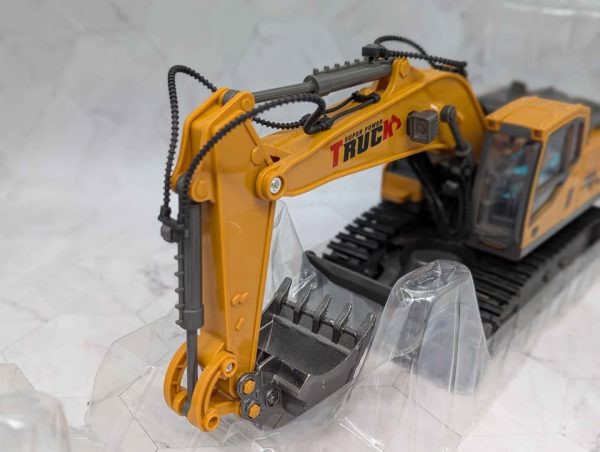 Excavator Remote Control Alloy Spray Excavator 2.4Ghz - BP383101 - Image 3