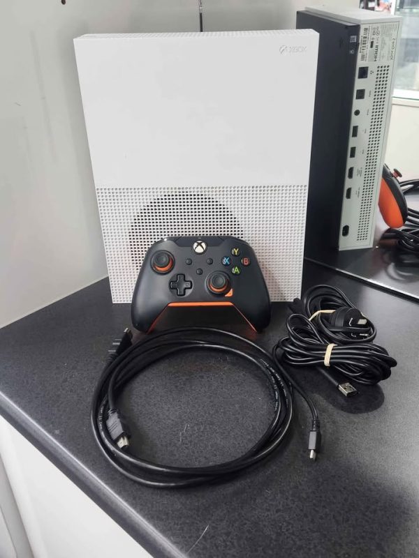 MICOSOFT XBOX ONE S CONSOLE AND ACCESSORIES #GN381154 - Image 2