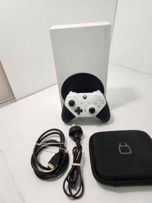 MICROSOFT XBOX SERIES S CONSOLE WITH CORDS AND CONTROLLER #GN384378