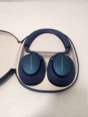 BOWERS AND WILKINS HEADPHONES IN CASE #GN383140
