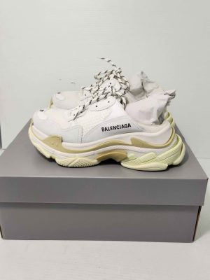 BALENCIAGA UNISEX SHOES #GN383152