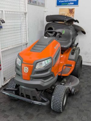 Husqvarna TS242 Ride-On Lawn Tractor - BP383891