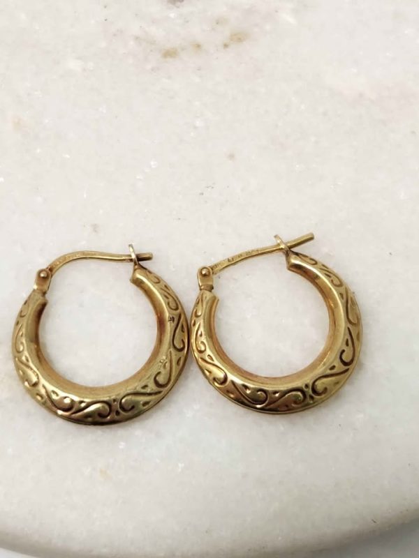 9CT YELLOW GOLD ENGRAVED EARRINGS #GN355999 - Image 3