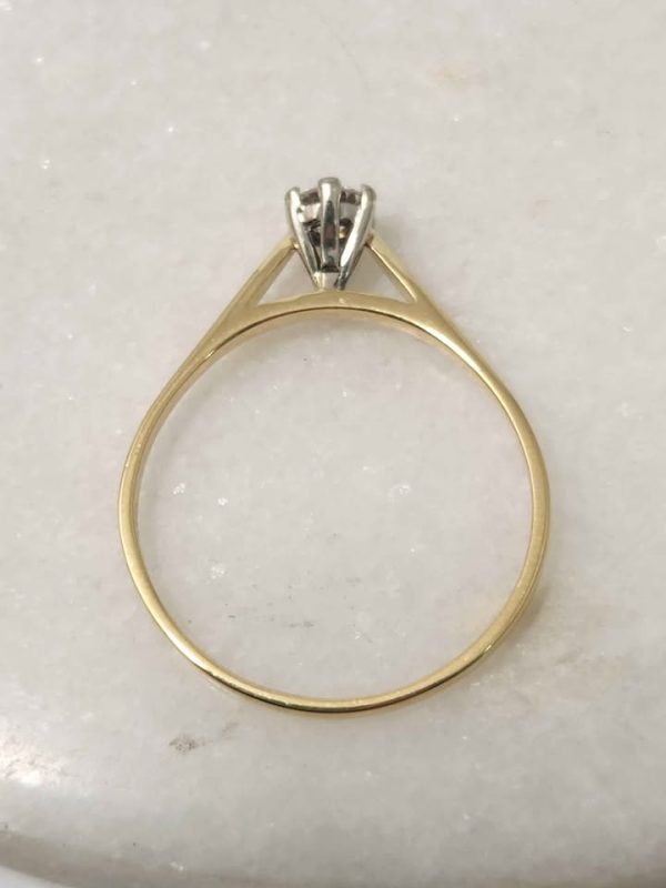 18CT YELLOW GOLD RING (SIZE:Q) #GN384428 - Image 8