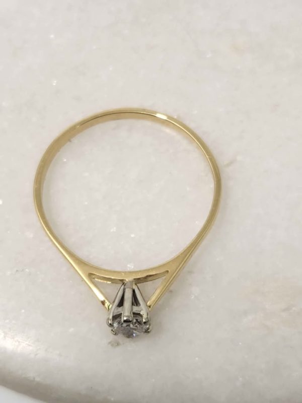 18CT YELLOW GOLD RING (SIZE:Q) #GN384428 - Image 2
