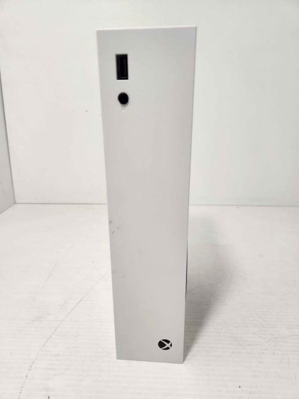 MICROSOFT XBOX SERIES S CONSOLE WITH CORDS AND CONTROLLER #GN384378 - Image 3