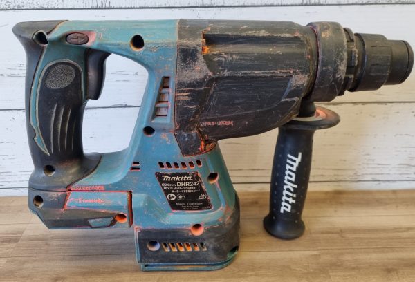 Makita 18V Rotary Hammer Drill TW341382 - Image 6
