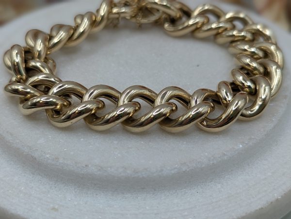 Ladies 9CT Yellow Gold Chunky Curblink Heart Locket Bracelet (49.66gms) - BP338070 - Image 4