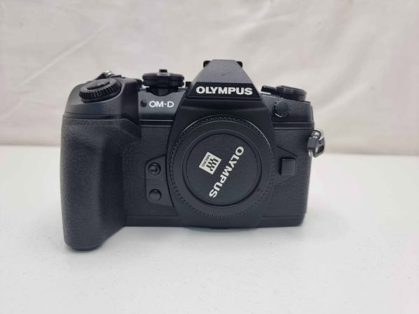 Olympus E-M1ii  IP350129 - Image 4