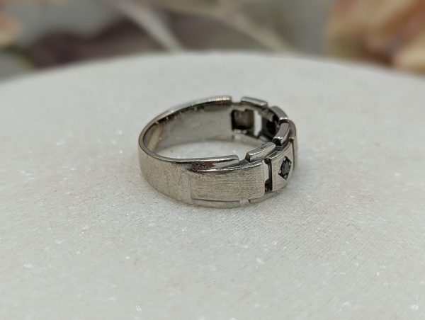 Mens 10CT White Gold and Black Diamond Ring (6.3gms) - BP337554 - Image 3