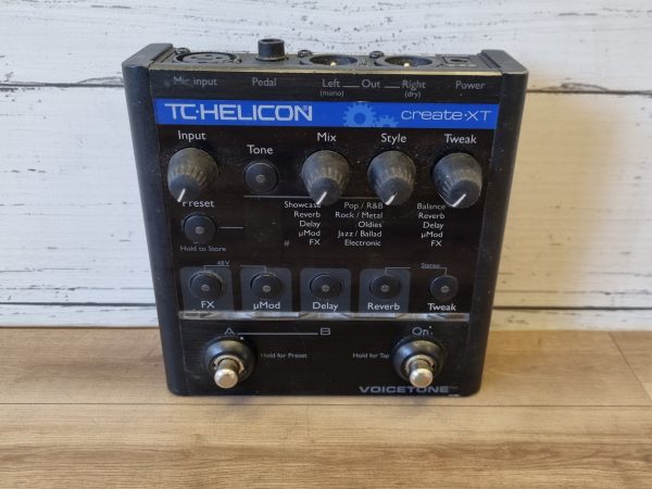 TC Helicon Voicetone Vocal Effects Processor TW350586 - Image 2