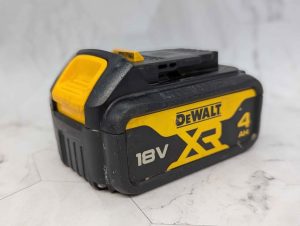 DeWalt 18V XR 4Ah Battery - BP381933