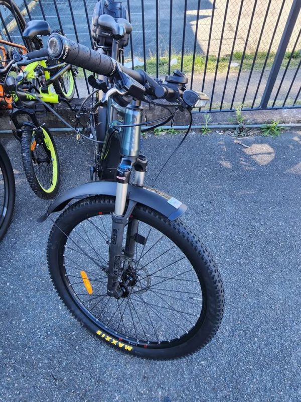 GIANT E-BIKE (TALON E+Q COMES WITH KEY AND CHARGER #GN385620 - Image 10