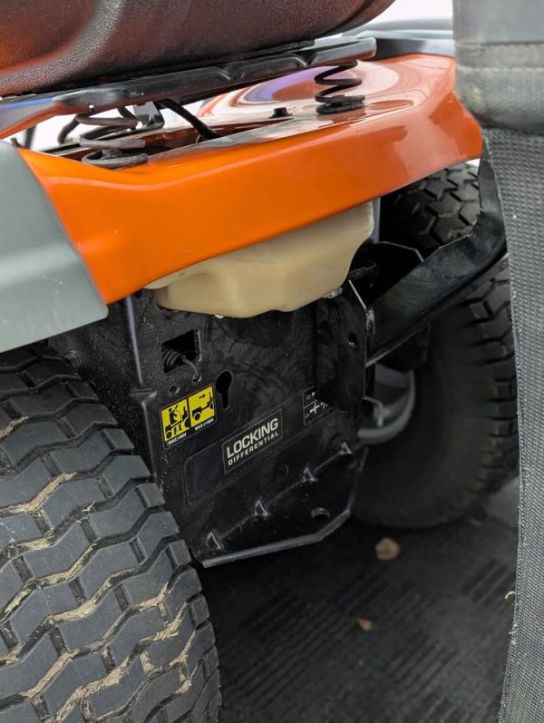 Husqvarna TS242 Ride-On Lawn Tractor - BP383891 - Image 8