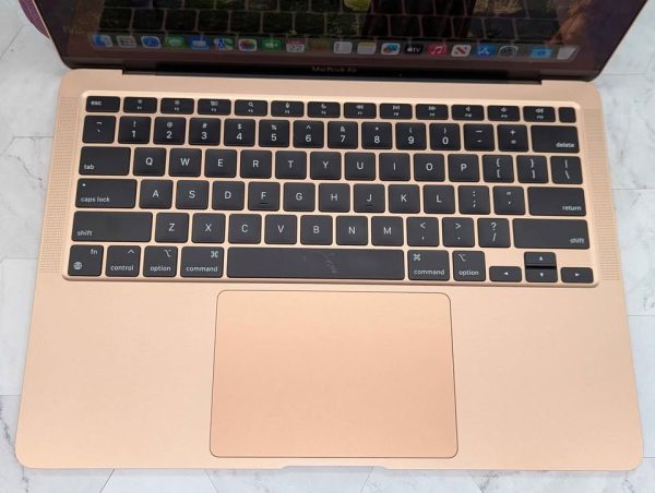 MacBook Air 13-Inch 256GB (M1 Chip, 2020) - BP383406 - Image 2
