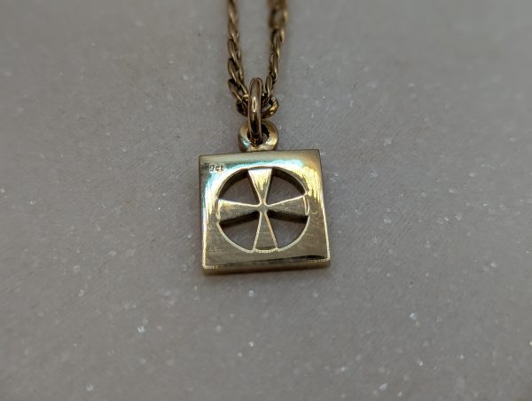 Unisex 10CT Yellow Gold Cuban Chain Necklace w/ 9CT Bushido Cross Pendant (7.4gms) - BP376193 - Image 5