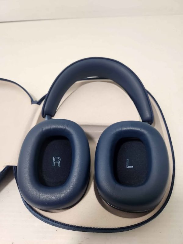 BOWERS AND WILKINS HEADPHONES IN CASE #GN383140 - Image 2