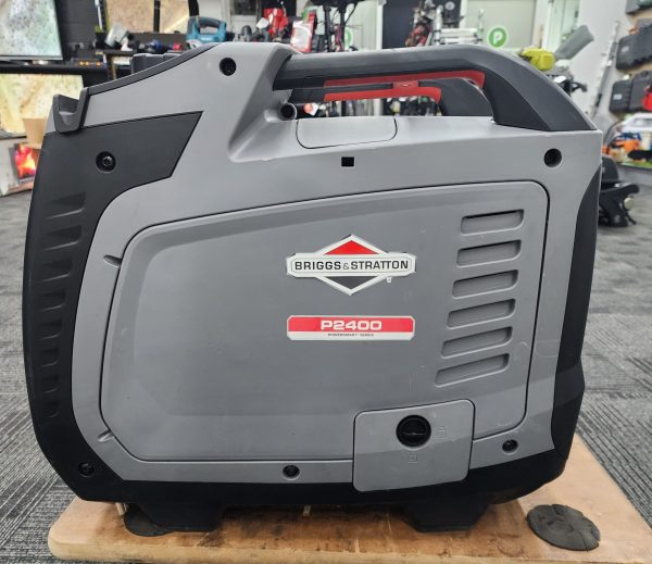 Briggs and Stratton P2400 PowerSmart Outdoor Generator - IP373911 - Image 9