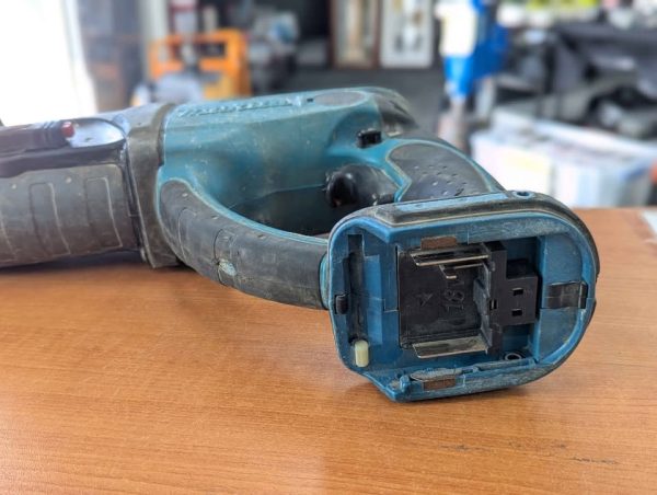 Makita 18V SDS Plus Rotary Hammer Skin-Only (DHR202) - BP345245 - Image 2